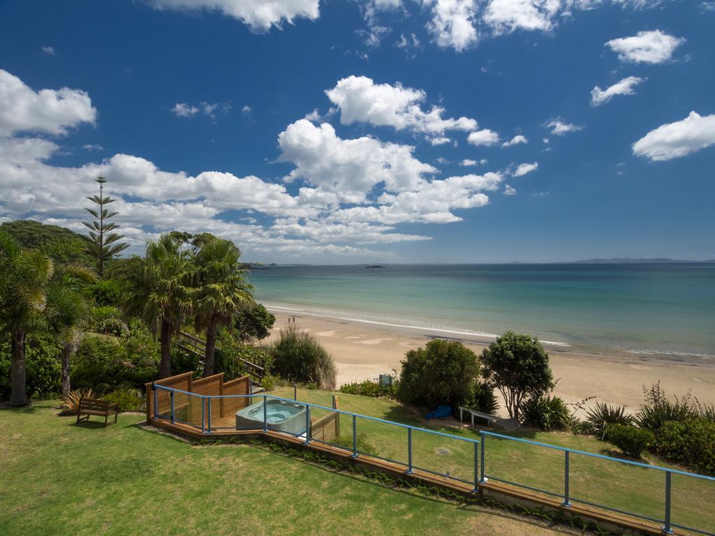 By The Bay Beachfront Apartments Mangonui Buitenkant foto