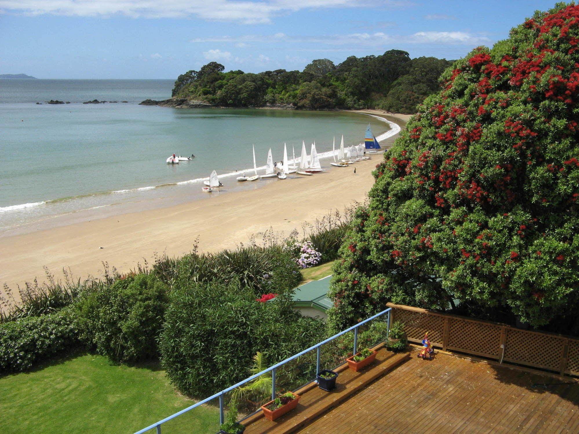 By The Bay Beachfront Apartments Mangonui Buitenkant foto